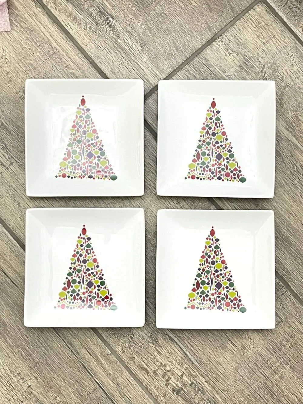 New Crate & Barrel Ornament Tree Plates Set of 4 Square Appetizer White